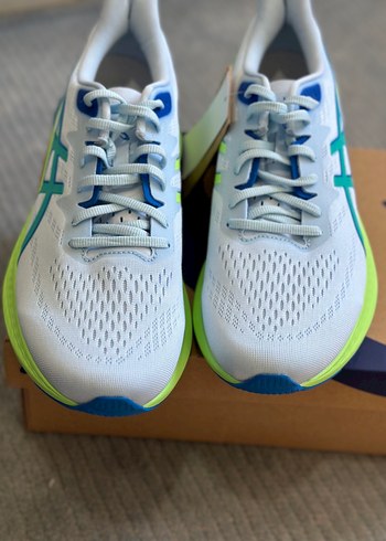 Asics Beyaz GT 2000 Erkek Koşu Ayakkabısı - Görsel 3