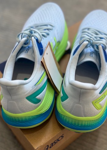 Asics Beyaz GT 2000 Erkek Koşu Ayakkabısı - Görsel 4