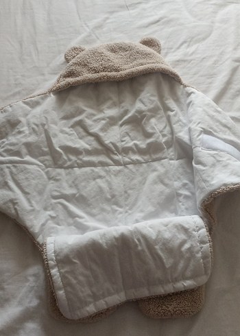 Kahverengi Kapüşonlu Bebek Battaniyesi - Görsel 4