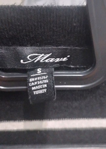 V Yaka Siyah Beyaz Çizgili Kadın Triko Hırka - Görsel 2