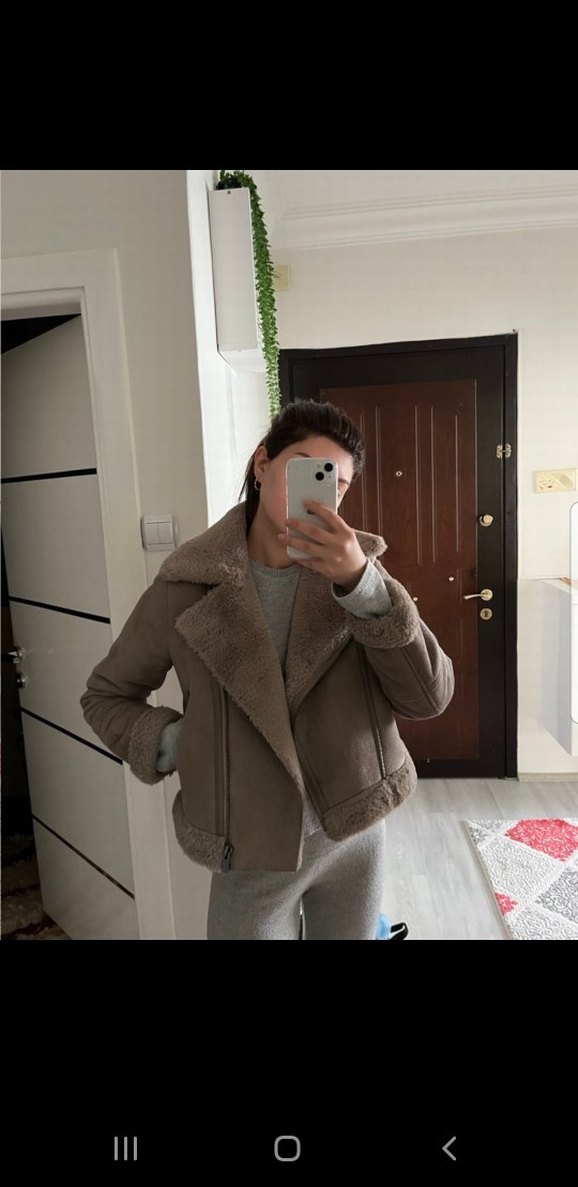 Kürklü Bej Süet Kadın Kısa Kışlık Mont - Görsel 4