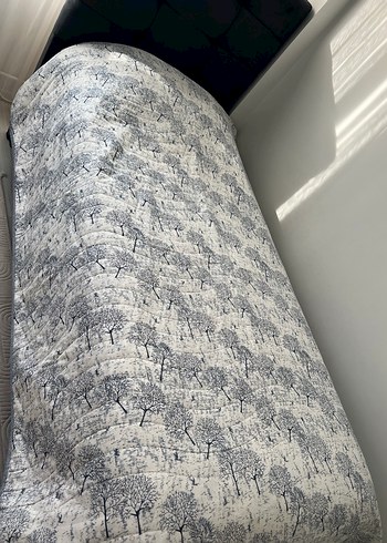 Gri Baskılı Yatak Örtüsü - Görsel 3
