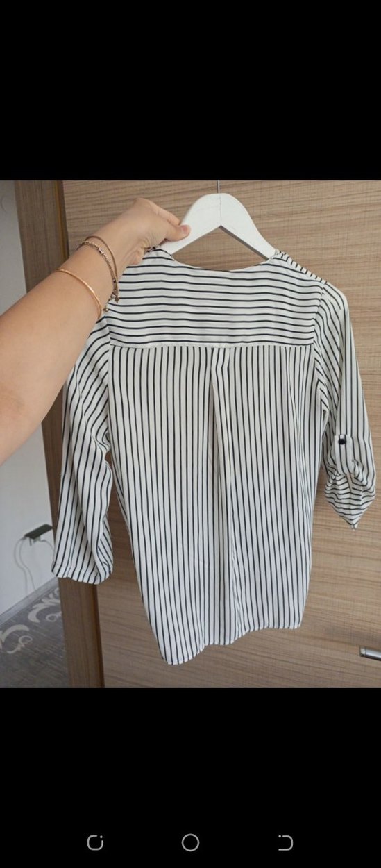 Uzun Kollu V Yaka Çizgili Kadın Gömlek - Görsel 2