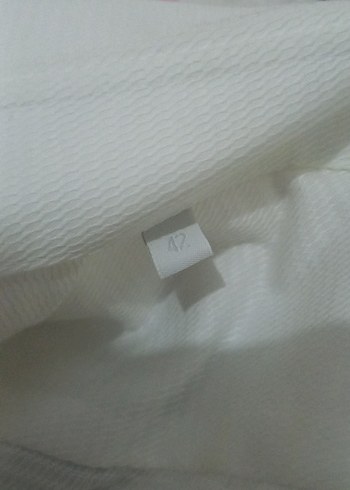 Düğmeli Beyaz Pamuklu Uzun Kollu Gömlek - Görsel 3