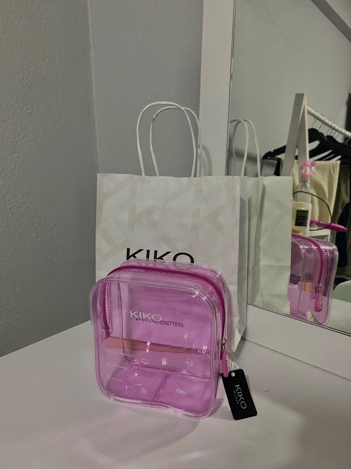 Pastel Pembe Parlak Plastik Makyaj Çantası - Görsel 3