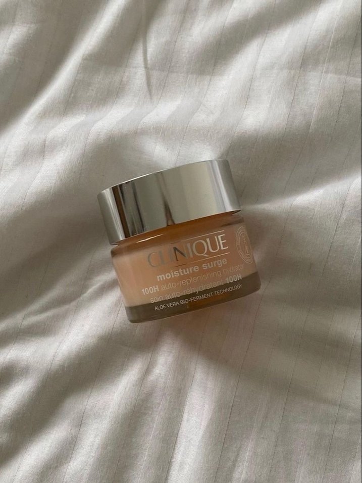 Clinique Moisture Surge 100H Nemlendirici - Görsel 2