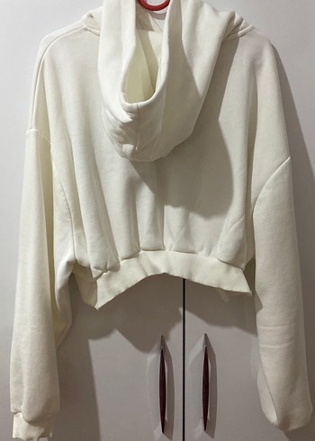 Beyaz V Yaka Baskılı Kadın Sweatshirt - Görsel 2