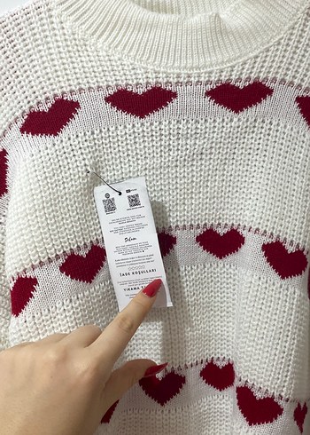 Nakışlı Beyaz Kadın Örgü Kazak - Görsel 2