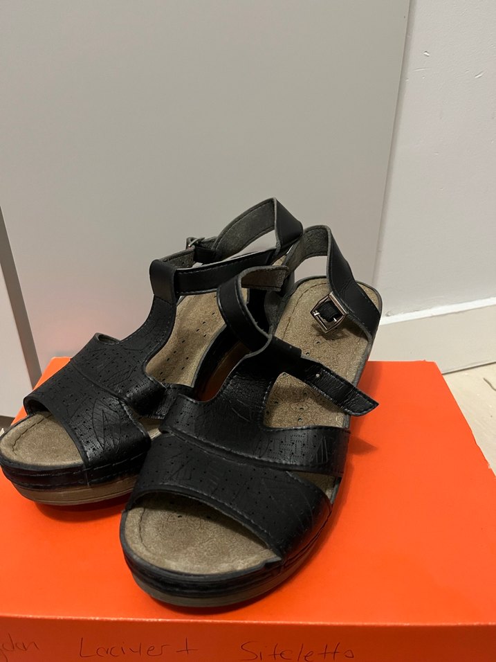 Kadın Siyah Dolgu Topuklu Sandalet - Görsel 2