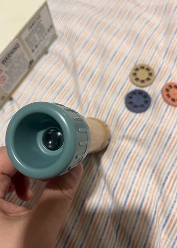 Zara home kids Ahşap Projeksiyonlu El Feneri Oyuncak - Görsel 5