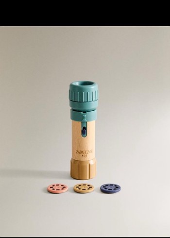 Zara home kids Ahşap Projeksiyonlu El Feneri Oyuncak - Görsel 2