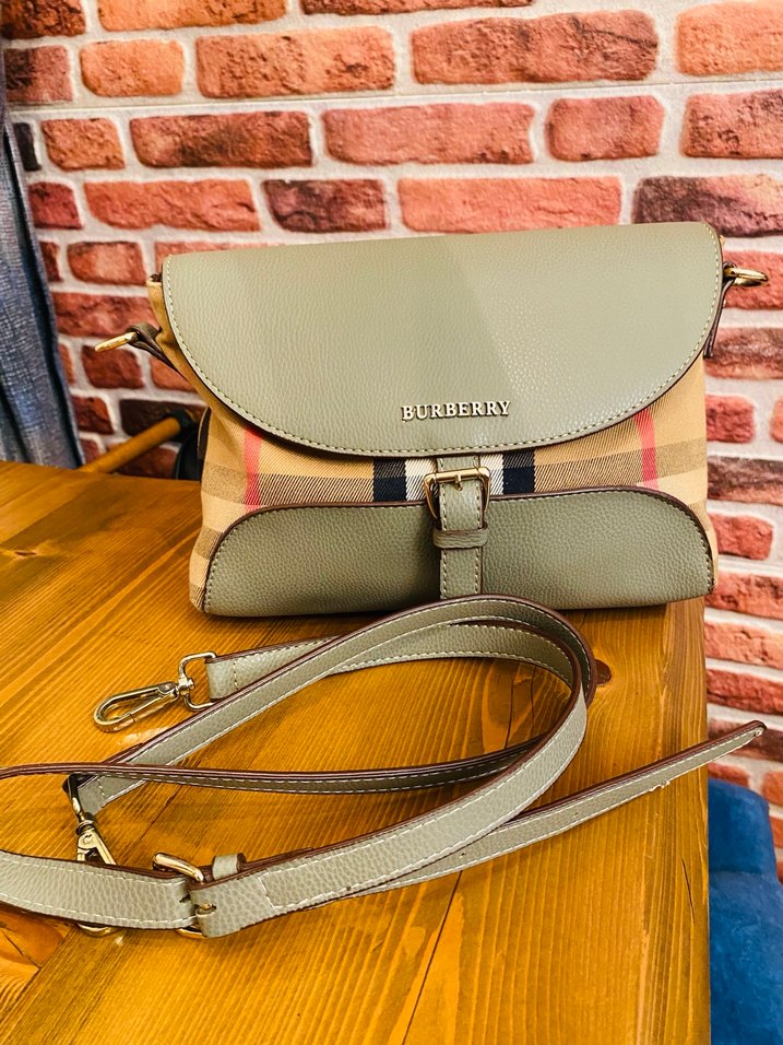 Mint yeşili Deri Burberry Kadın Çanta - Görsel 2