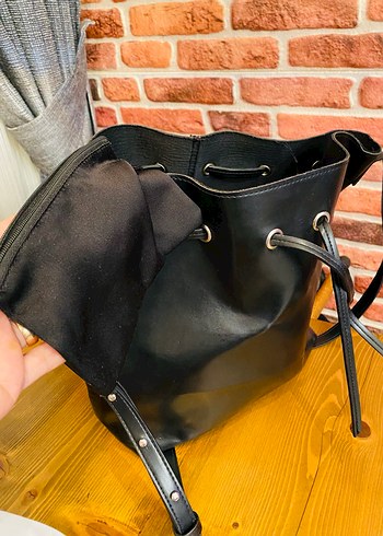 Büzgülü kadın siyah kol çantası - Görsel 5