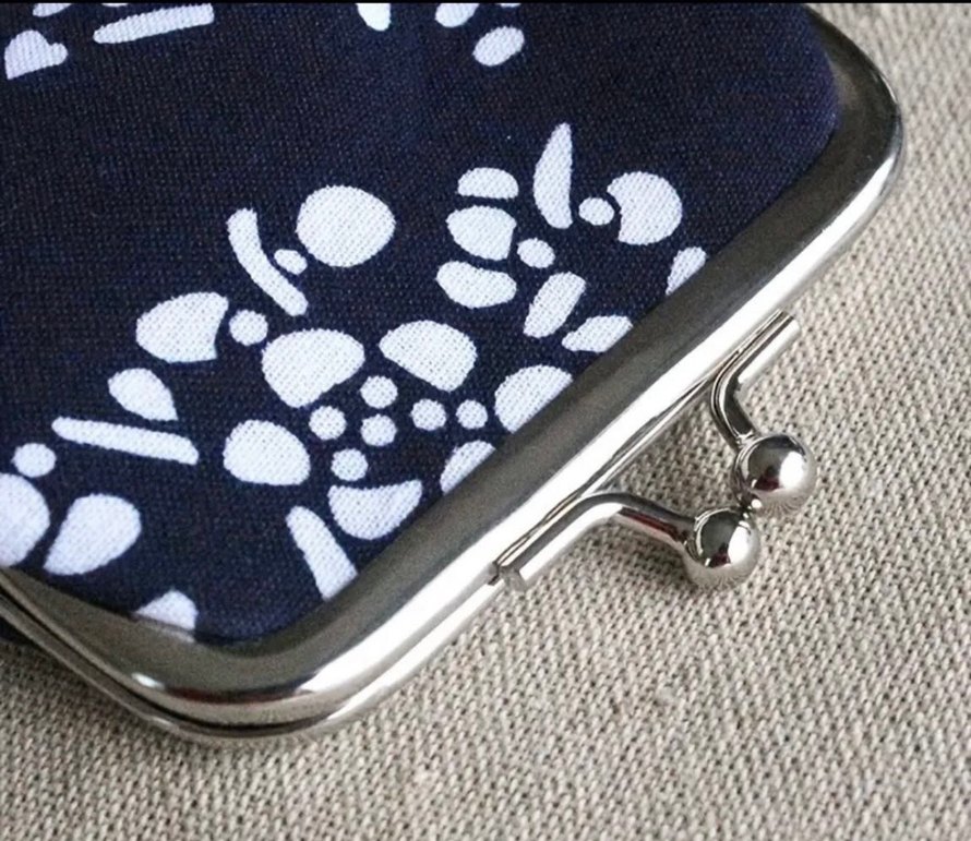 Koyu Mavi Çiçek Desenli Kadın Cüzdanı - Görsel 2