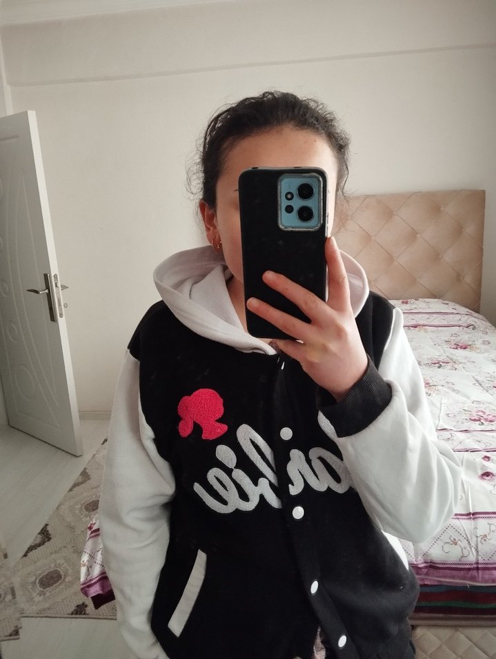 Kız  Siyah Kapüşonlu Baskılı Ceket - Görsel 2