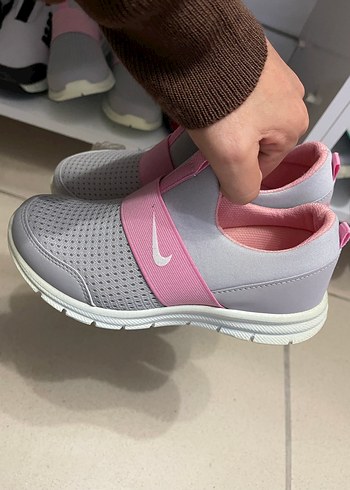 Kız Çocuk Gri-Pembe Cırtlı Spor Ayakkabı - Görsel 2