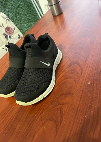 Nike Siyah Erkek Spor Ayakkabı Velcro - Görsel 3