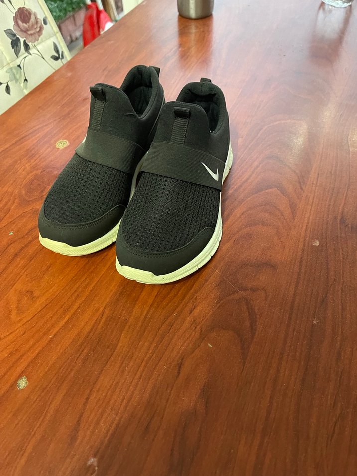 Nike Siyah Erkek Spor Ayakkabı Velcro - Görsel 2