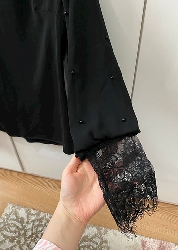 Dantel Detaylı Siyah Uzun Kollu Bluz - Görsel 2