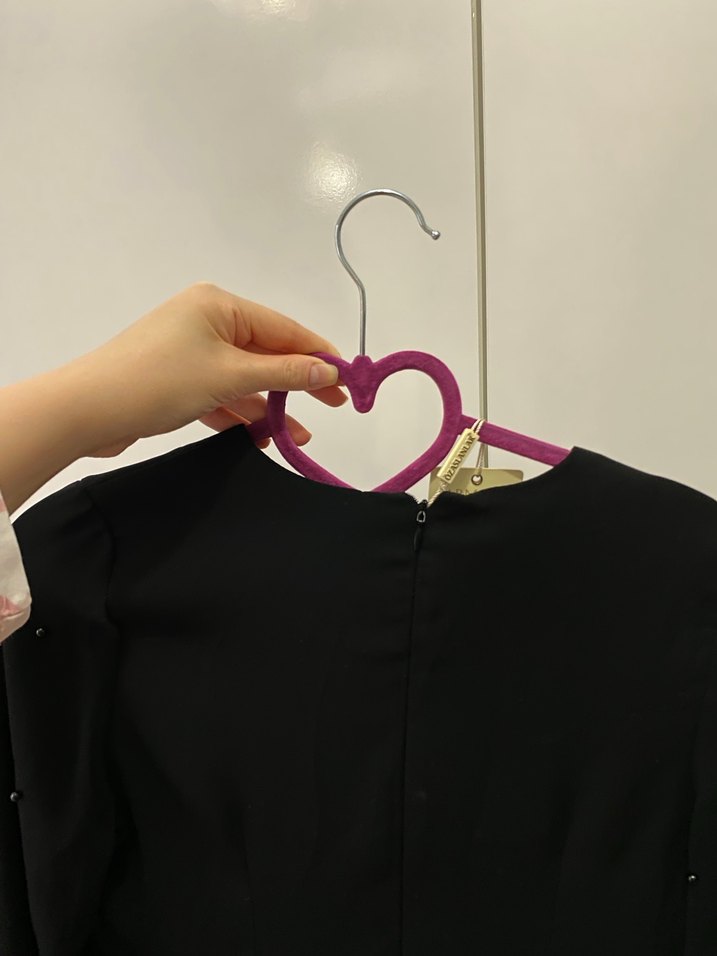 Dantel Detaylı Siyah Uzun Kollu Bluz - Görsel 4