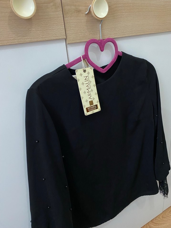 Dantel Detaylı Siyah Uzun Kollu Bluz - Görsel 3
