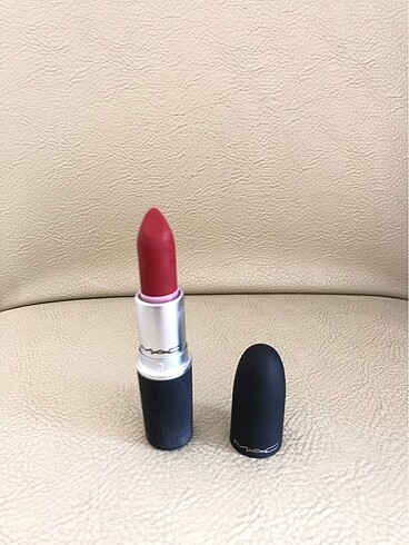 MAC Mac mat kırmızı ruj