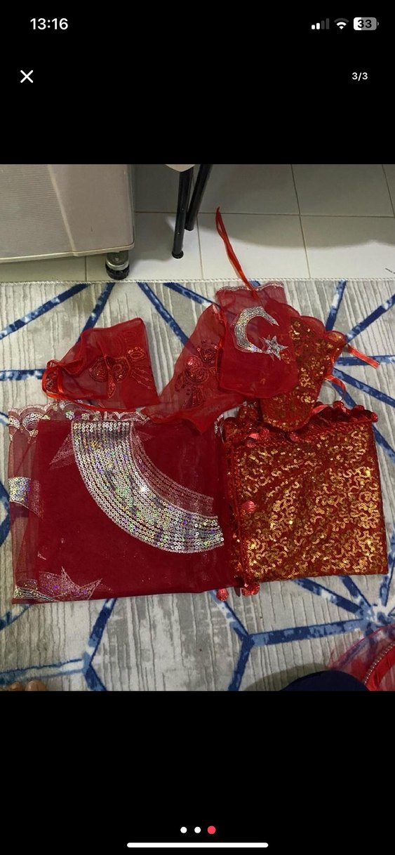 Kırmızı Parlak Fırfırlı Düğün Aksesuarı - Görsel 3