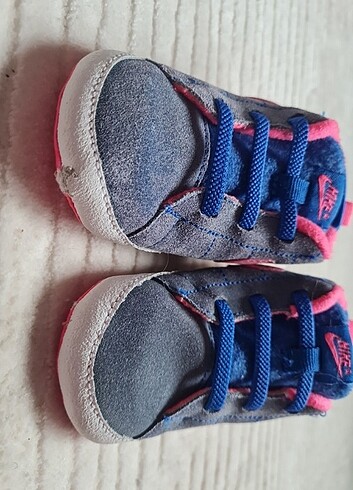 18 Beden mavi Renk Orjinal nike bebek ayakkabisi