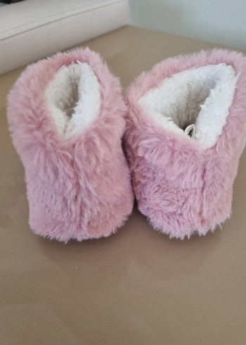 Kız Çocuk Pembe Kürklü Nakışlı Ev Terliği panduf 21 numara - Görsel 2