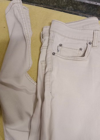 Düğmeli Beyaz Erkek Kot Pantolon - Görsel 3