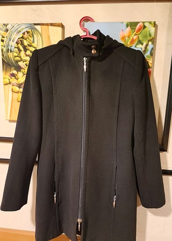 Siyah Kapüşonlu KAŞE Kaban - Görsel 3