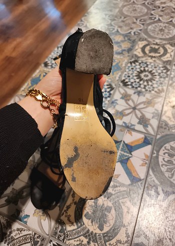 Siyah Yılan Desenli Dolgu Topuklu Kadın Ayakkabı - Görsel 3