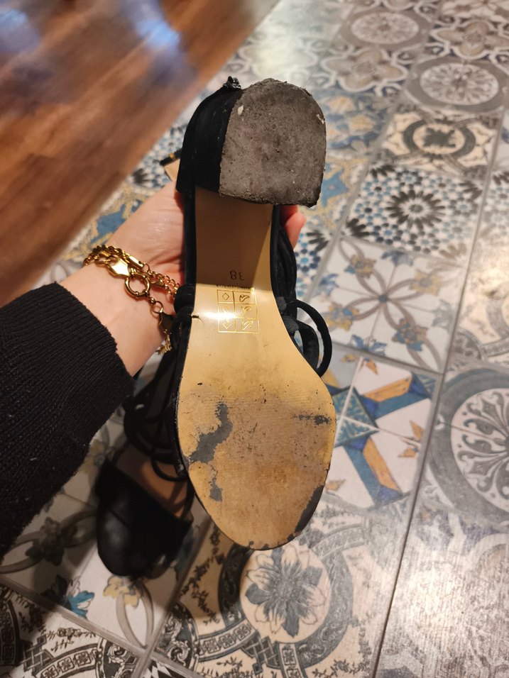 Siyah Yılan Desenli Dolgu Topuklu Kadın Ayakkabı - Görsel 3