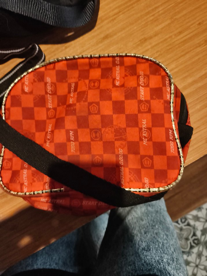 2adet biri Örümcek Adam . biri Şimşek McQueen Çocuk beslenme - Görsel 4