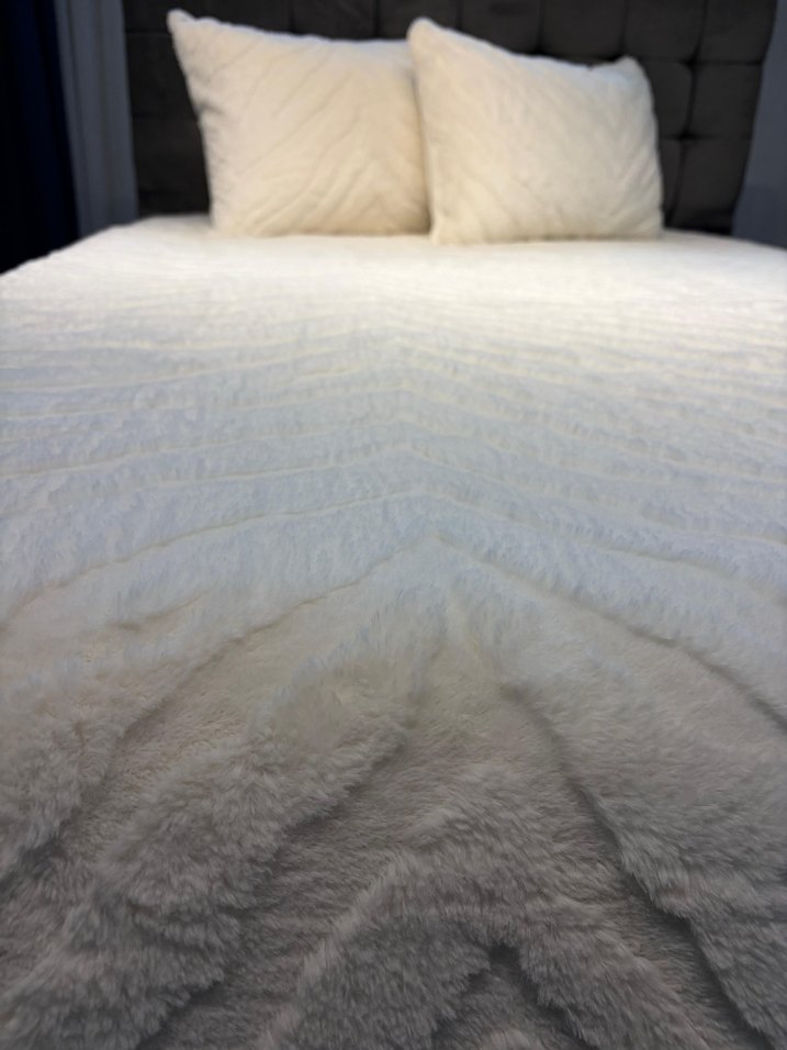 Merinos Diamond Tavşan Tüyü Kadife Battaniyeli Yatak Örtüsü - Görsel 4