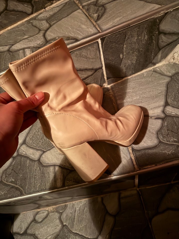 Bej Deri Fermuarlı Kadın Topuklu Bot - Görsel 2