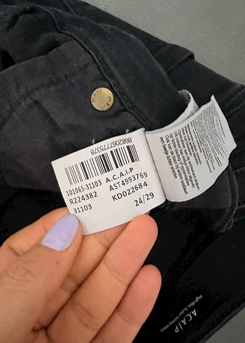 Siyah Dar Kesim Denim Pantolon - Görsel 3