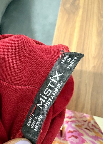 Kırmızı Yüksek Yakalı Kadın Bluz - Görsel 2