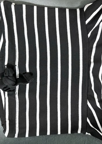 Siyah Beyaz Çizgili Boğazlı Kadın Kazak - Görsel 2