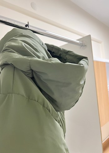 Yeşil renkKadın Midi Kışlık Fermuarlı Mont - Görsel 3