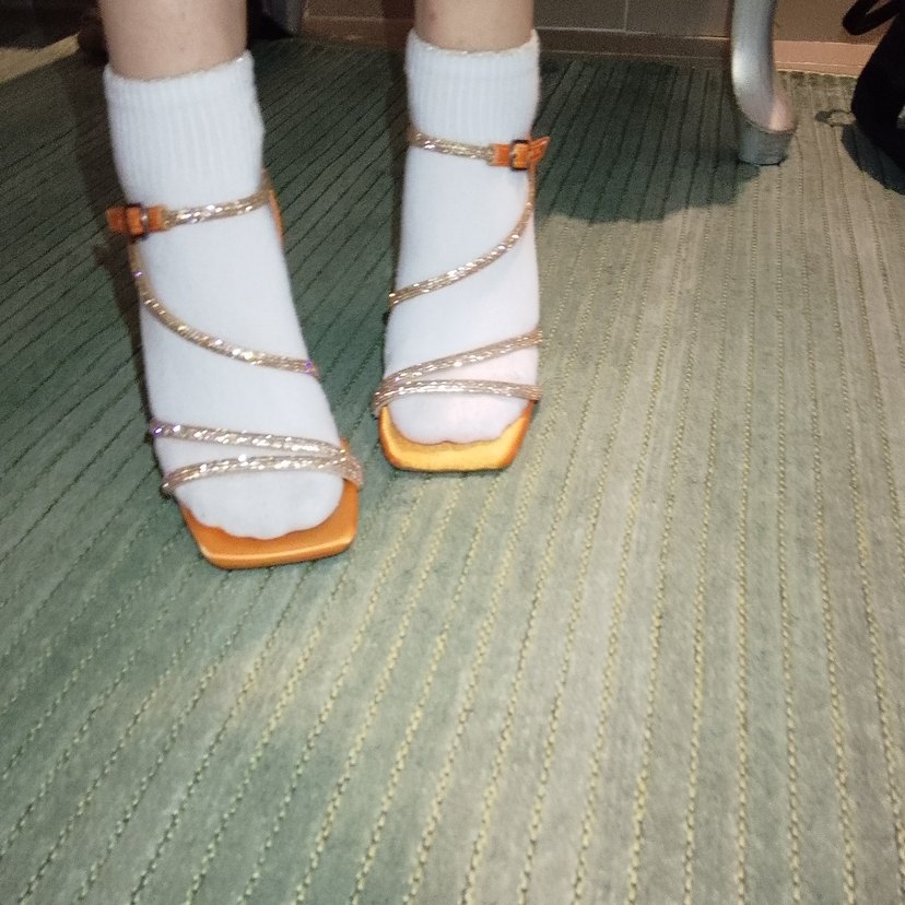 Parlak Stiletto Topuklu Kadın Ayakkabı - Görsel 3