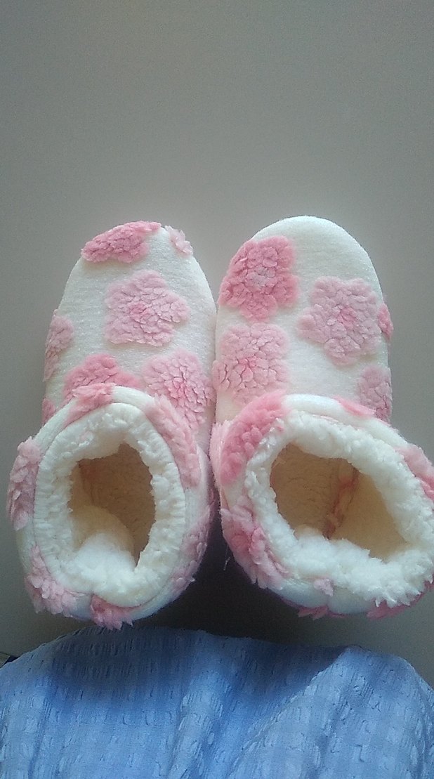 Çiçek Desenli Ponduflu Terlik - Görsel 2