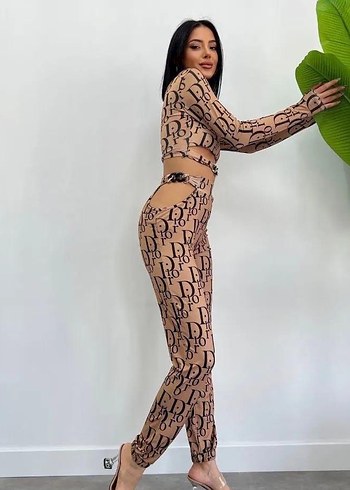 Siyah Baskılı Straplez Kemerli Crop Top - Görsel 5