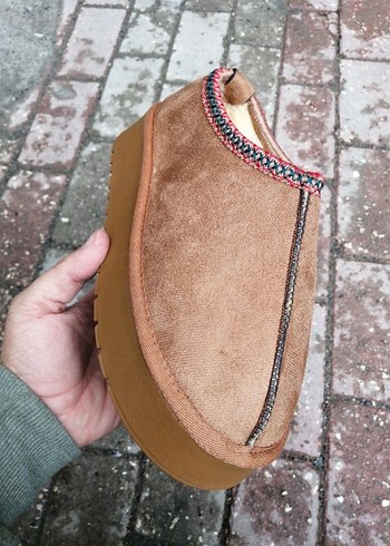 Kürklü Süet Kadın Dolgu Topuk Ev Terliği - Görsel 6