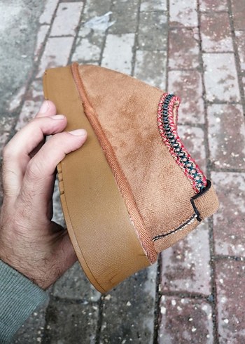 Kürklü Süet Kadın Dolgu Topuk Ev Terliği - Görsel 8