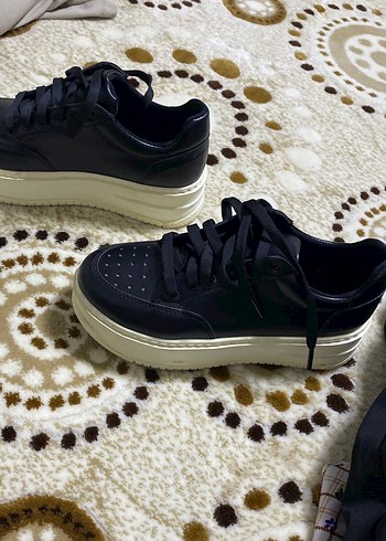 Siyah Bağcıklı Kadın Spor Ayakkabı - Görsel 3