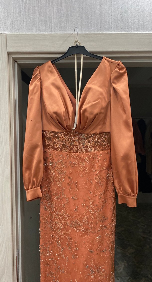 Kiremit rengi İşlemeli Uzun Kollu Kadın Abiye Elbise - Görsel 3