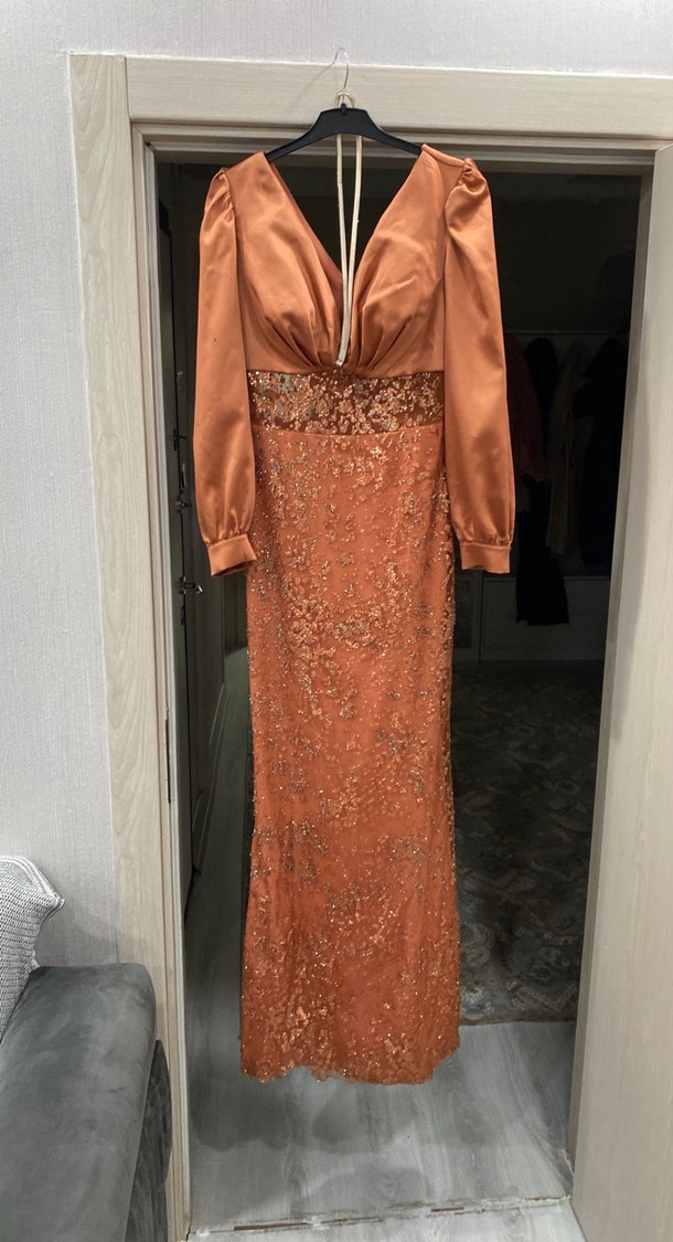 Kiremit rengi İşlemeli Uzun Kollu Kadın Abiye Elbise - Görsel 2