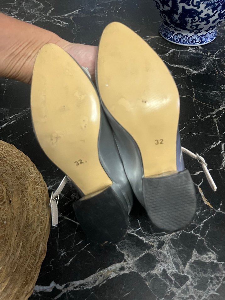 Gri Metalik Fiyonk Detaylı Kız Babet - Görsel 3