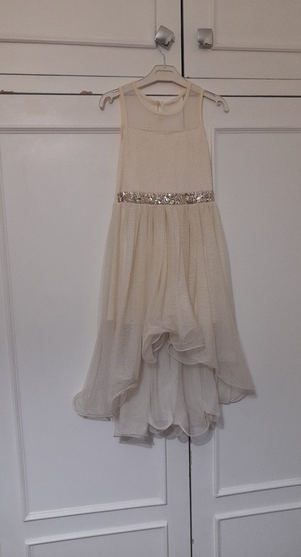 Kız Çocuk Beyaz Drapeli Bohem Elbise - Görsel 3